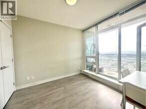 2975 Atlantic Ave in Coquitlam, BC - Building Photo - Building Photo