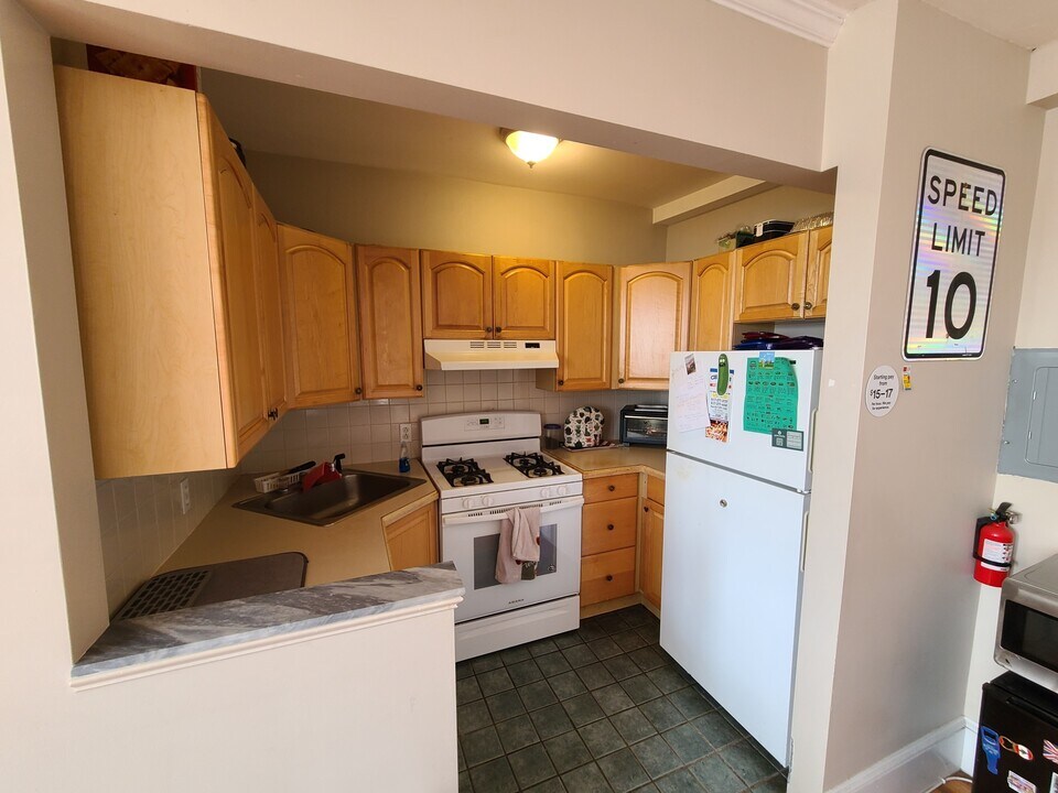 1619 Commonwealth Ave, Unit 3 in Boston, MA - Building Photo