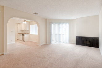 Ben Lomond Place Apartments in Los Angeles, CA - Building Photo - Interior Photo