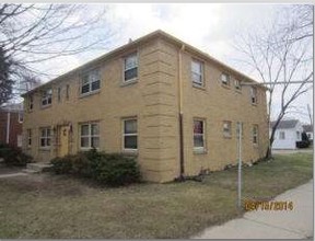 1981 W Villard Ave in Milwaukee, WI - Foto de edificio - Building Photo