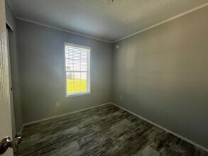 81 Gazelle Dr in North Fort Myers, FL - Building Photo - Building Photo