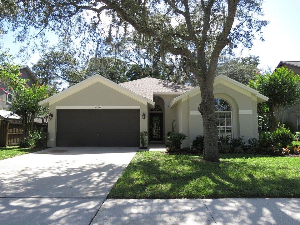 4010 Windell Pl in Valrico, FL - Foto de edificio
