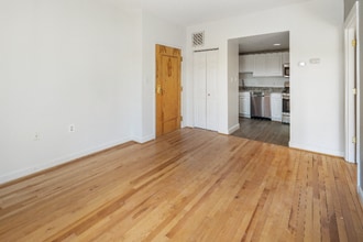 1820 Lancaster St, Unit 3-A in Baltimore, MD - Foto de edificio - Building Photo