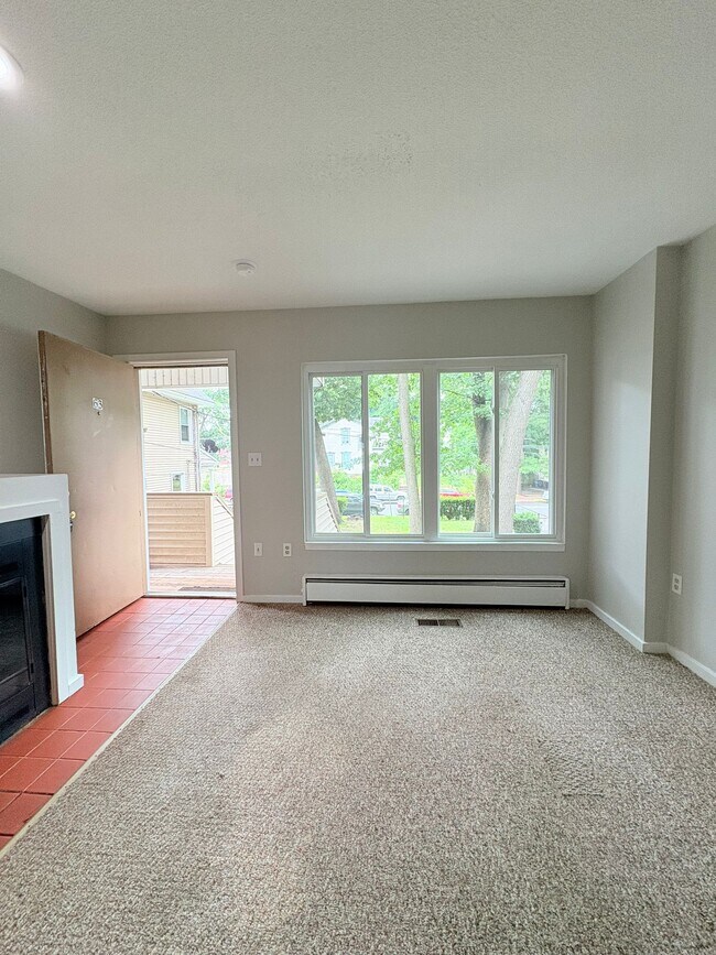 63 Irving St, Unit 1 in New Haven, CT - Building Photo - Building Photo
