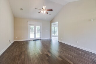 15033 S White Swan Dr in Gulfport, MS - Building Photo - Building Photo