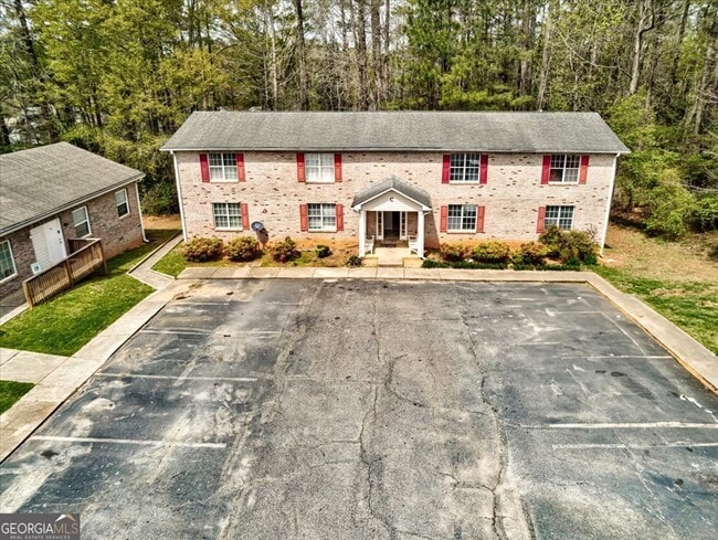 111 W Burke St in Stockbridge, GA - Building Photo - Building Photo