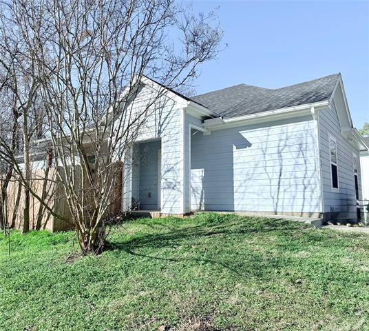 2909 S Scullin Ave in Denison, TX - Building Photo