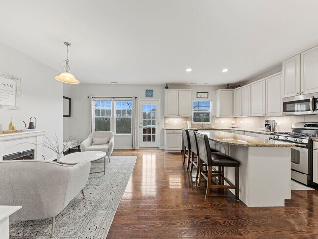 3465 Bradbury Cir in Aurora, IL - Building Photo - Building Photo