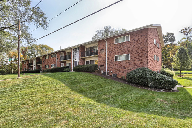 East Park Gardens Residential in Harrisburg, PA - Building Photo - Building Photo