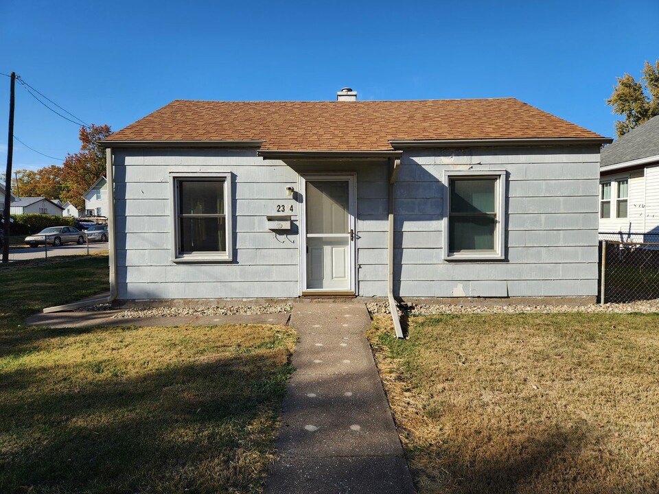 2344 Jackson Ave in Davenport, IA - Building Photo