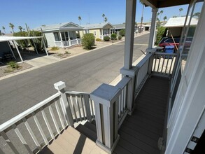 2401 W Southern Ave in Tempe, AZ - Foto de edificio - Building Photo