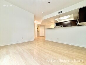 937 Palm Ave-Unit -406 in West Hollywood, CA - Building Photo - Building Photo