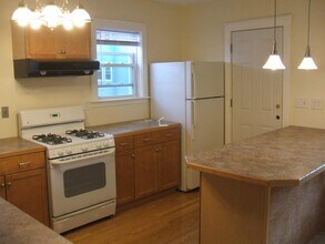 3 Aldie St, Unit 2 in Boston, MA - Foto de edificio - Building Photo