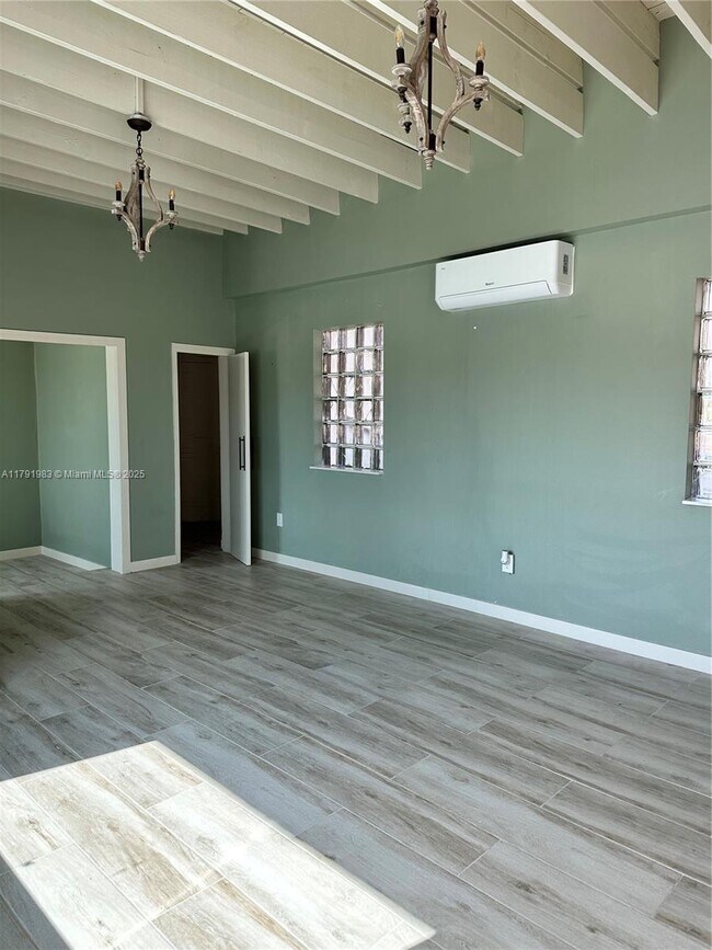 1141 71st St-Unit -1 in Miami Beach, FL - Building Photo - Building Photo