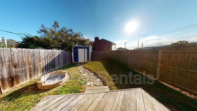 property at 1003 Fairway Gardens Dr