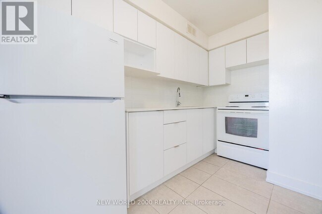 property at 33 Erskine Ave