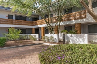 One @ Old Town in Scottsdale, AZ - Foto de edificio - Building Photo