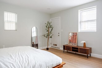 1816 S 9th St in Philadelphia, PA - Building Photo - Building Photo