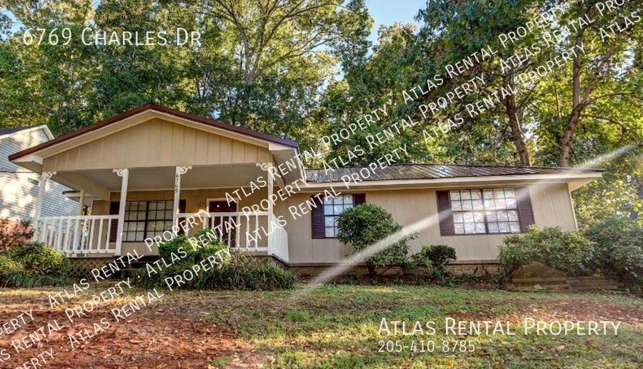 6769 Charles Dr in Trussville, AL - Building Photo