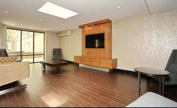 149 Essex St in Jersey City, NJ - Building Photo - Building Photo