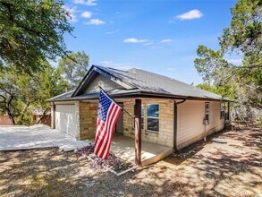 7804 Diamond Trail in Lago Vista, TX - Building Photo - Building Photo