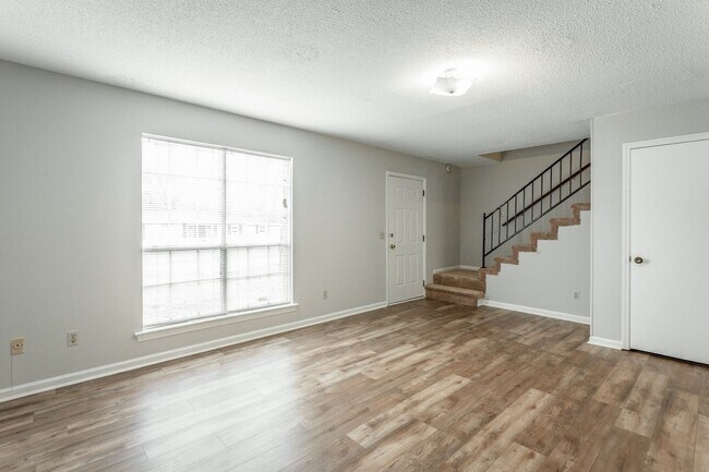 5210 Weaver St-Unit -Unit B in Chattanooga, TN - Building Photo - Building Photo