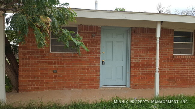 701 W 4th St in Idalou, TX - Building Photo - Building Photo