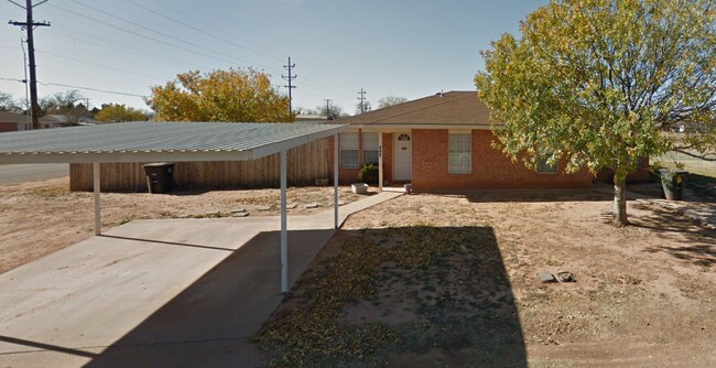 322 SE Railroad St in Bronte, TX - Building Photo - Building Photo