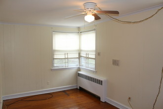 7644 Fayette St, Unit 1FL in Philadelphia, PA - Building Photo - Building Photo