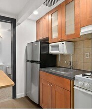 110 E 37th St in New York, NY - Building Photo - Interior Photo