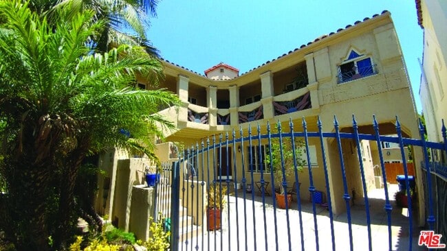 property at 1134 S Hayworth Ave