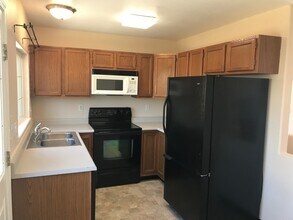 5833 Bow River Dr in Colorado Springs, CO - Building Photo - Building Photo