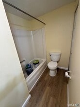 184 Burgundy Hill Ln in Middletown, CT - Building Photo - Building Photo