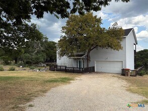 1832 Canyon Lake Dr in Canyon Lake, TX - Building Photo - Building Photo