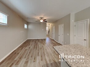 314 Forest Green Dr in Columbia, SC - Building Photo - Building Photo