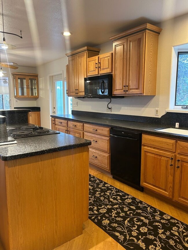 property at 400 Crestmont Dr