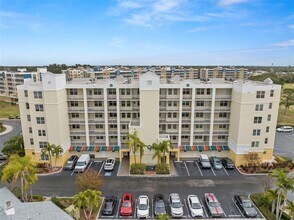 1200 Country Club Dr, Unit 3303 in Largo, FL - Building Photo - Building Photo