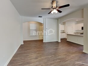 421 Lossie Ln in Mcdonough, GA - Foto de edificio - Building Photo