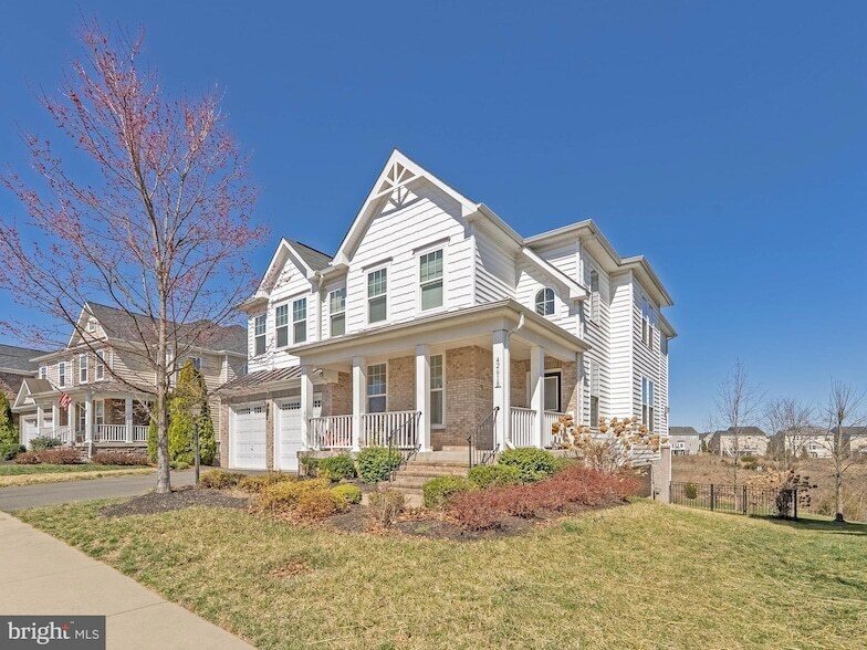 42618 Stratford Landing Dr in Ashburn, VA - Building Photo
