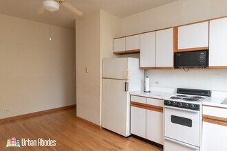 633 W Barry Ave, Unit A07C in Chicago, IL - Building Photo - Building Photo