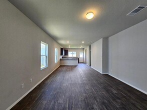 110 Bluestem Dr in Elgin, TX - Building Photo - Building Photo