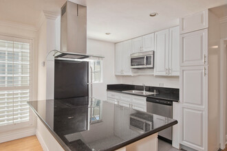 4217 Whitsett Ave, Unit #3 in Studio City, CA - Foto de edificio - Building Photo