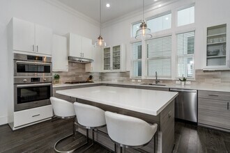 2312 Hutchins St in Houston, TX - Building Photo - Building Photo