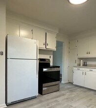 32910 Barton St in Garden City, MI - Building Photo - Building Photo