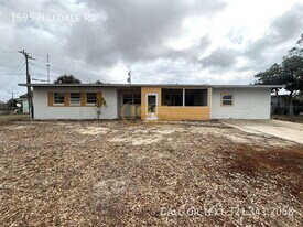 1595 Hilldale Rd in Titusville, FL - Building Photo
