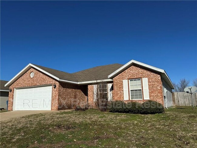 property at 6208 SW Meadow Well Ave