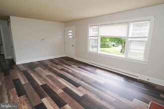 102 Gurney Dr in Fruitland, MD - Building Photo - Building Photo