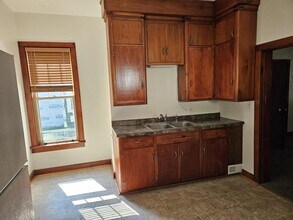 212 State St in Marinette, WI - Building Photo - Building Photo