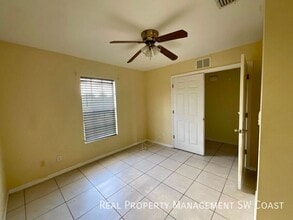 3940 20th St W in Lehigh Acres, FL - Building Photo - Building Photo