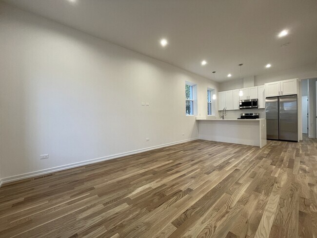 822 N Winchester Ave, Unit 1F in Chicago, IL - Building Photo - Building Photo